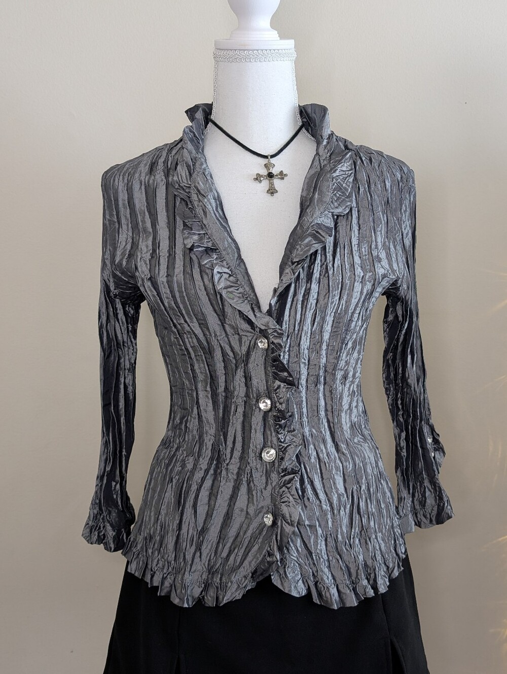 VTG Silver Crinkle Ruffled Button-Front Blouse